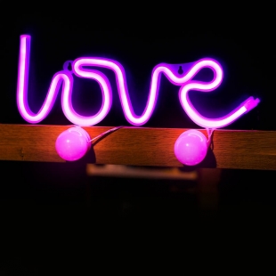 Dekorativní LED neon LOVE (RTV100208)